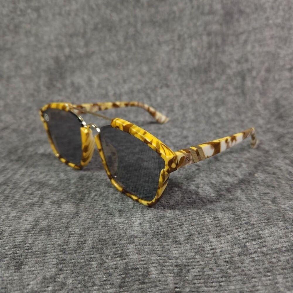 Blenders Stone Crazy Cat Eye Polarized Stripes Designer Sunglasses Preowned